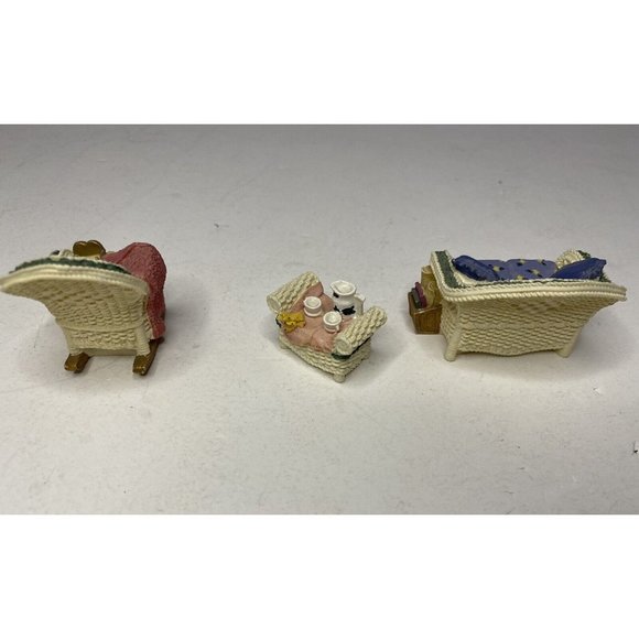 Avon Collectibles Victorian Memories Miniature Doll Furniture Wicker Porch 3pc - Picture 3 of 11
